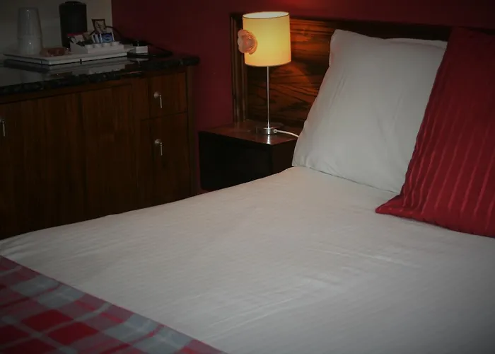 Fox & Hound Hotel