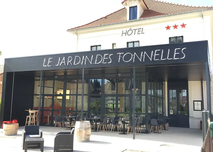Les Tonnelles
