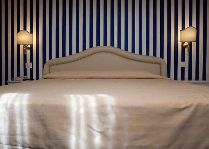 Hotel Navy