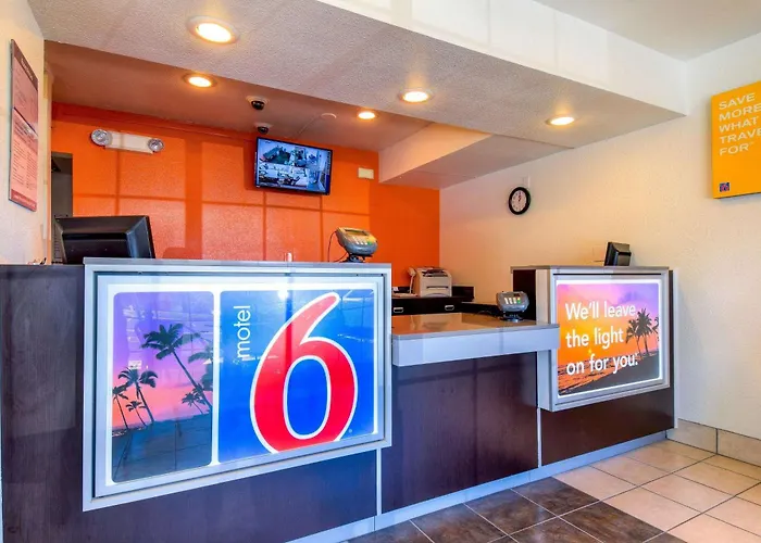 Motel 6-Pomona, Ca - Los Angeles