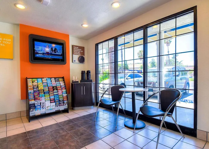 Motel 6-Pomona, Ca - Los Angeles