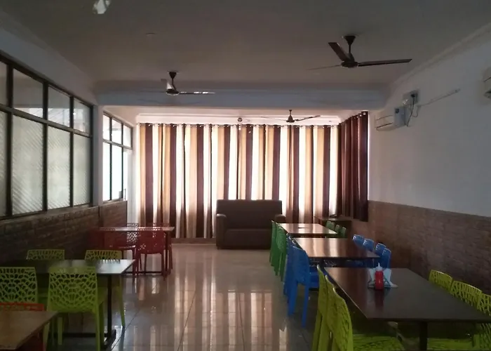 Krishna Hansraj Hotel