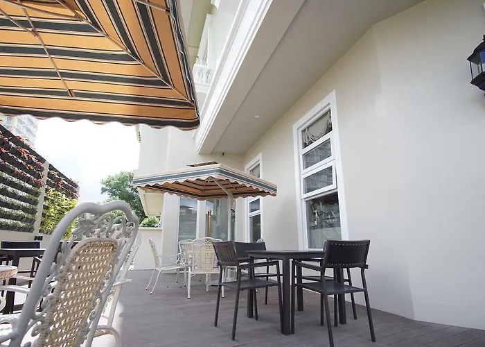 Hotel Carlito Tagaytay