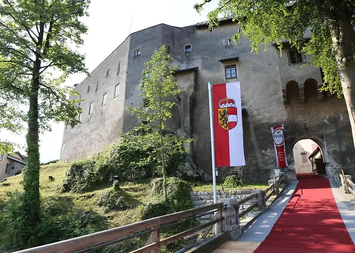 Gasthof Hotel Hauslwirt