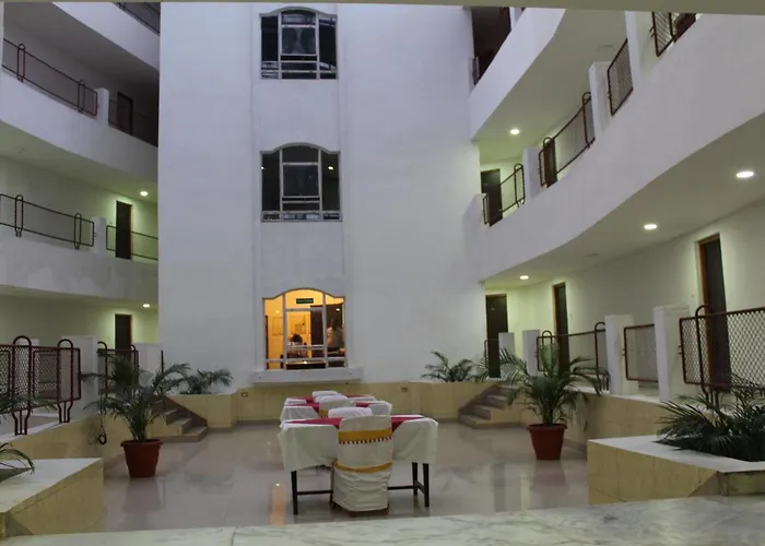 Hotel Pooja International