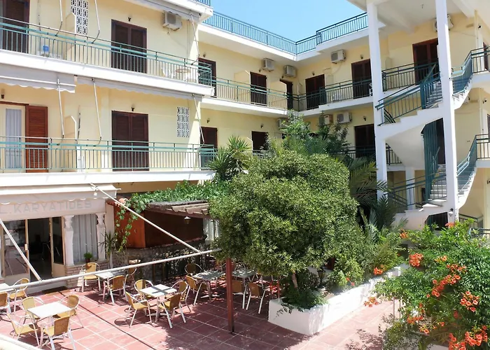 Hotel Karyatides