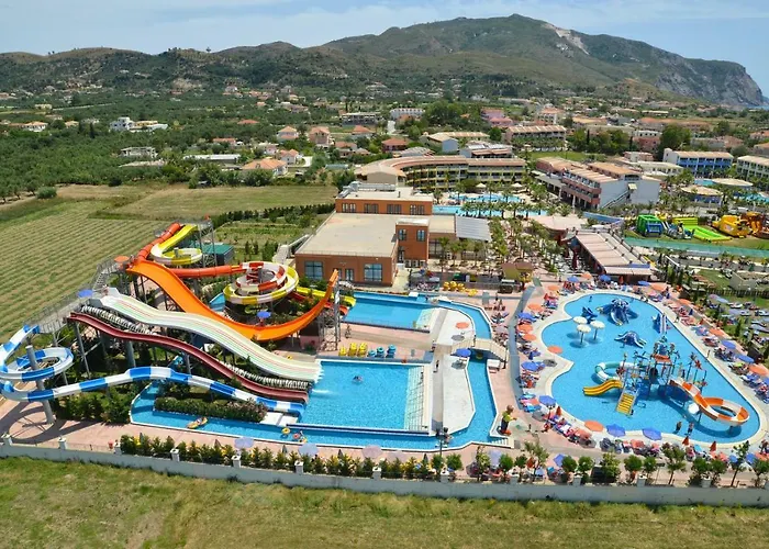 Caretta Beach Resort & Waterpark Kalamákion