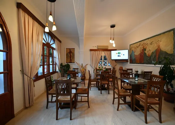 Philoxenia Hotel & Studios