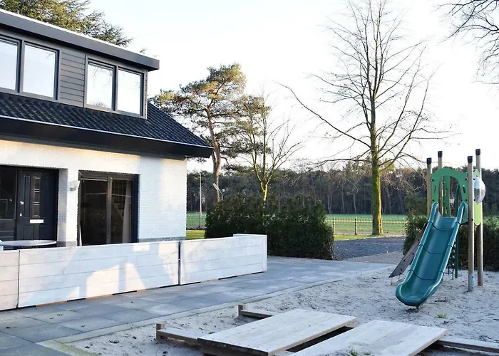 Groeps Villa 24 Pers.