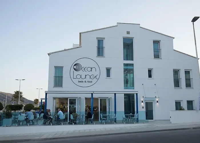Ocean Lounge