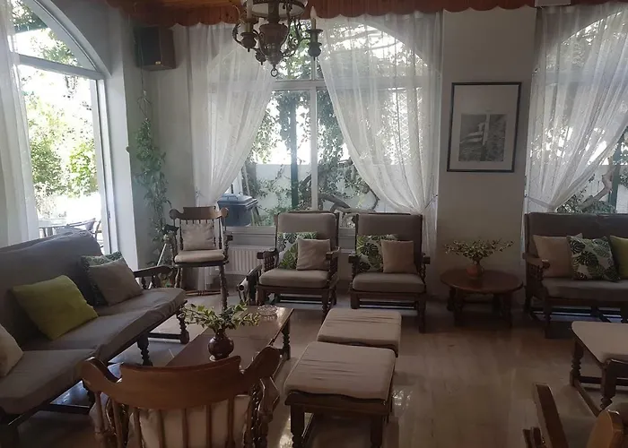 Karis Hotel