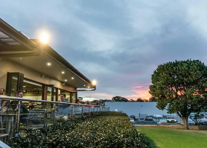 Huskisson Hotel