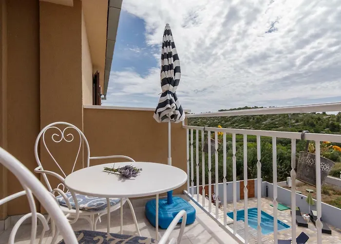 Apartments Mardesic