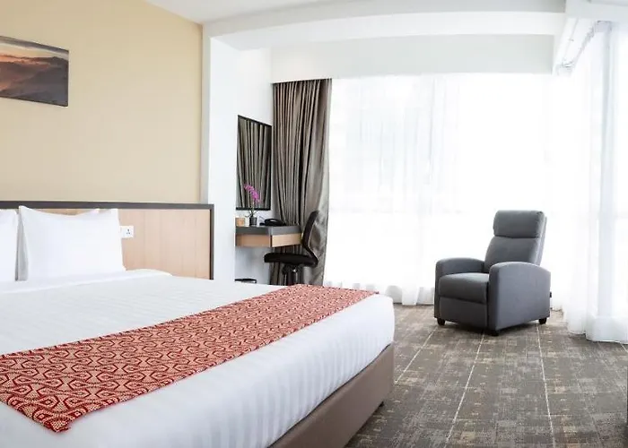 Hotel 7 Suria