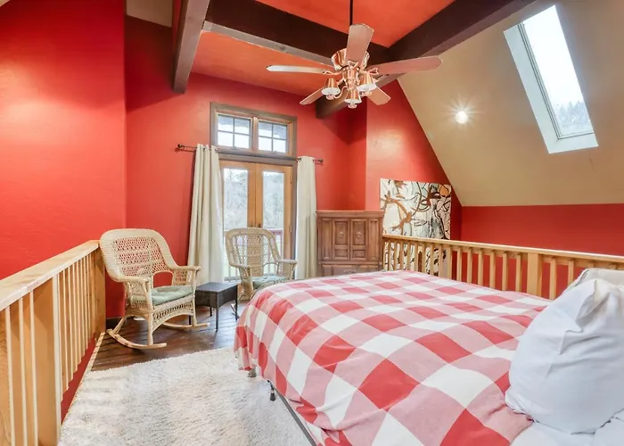 Berry Glen Redwood Park Loft