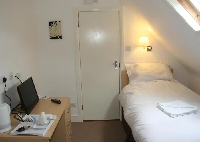 Clifton Lodge Hotel