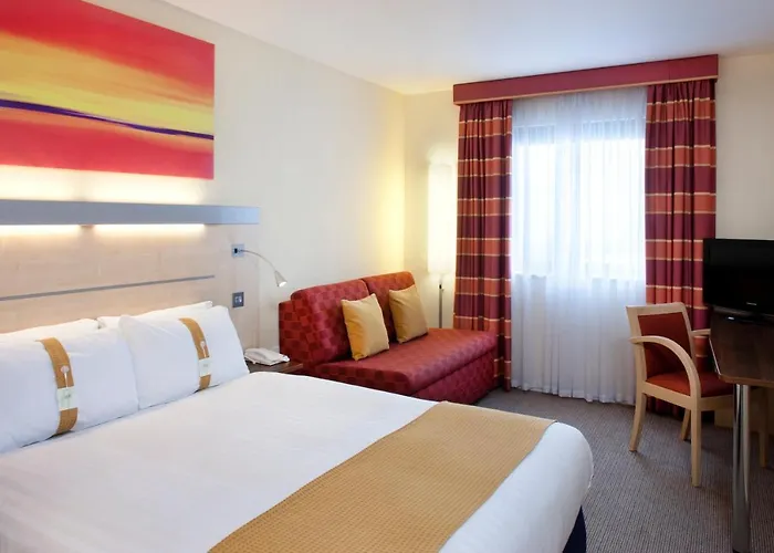 Holiday Inn Express Aberdeen - Bridge Of Don