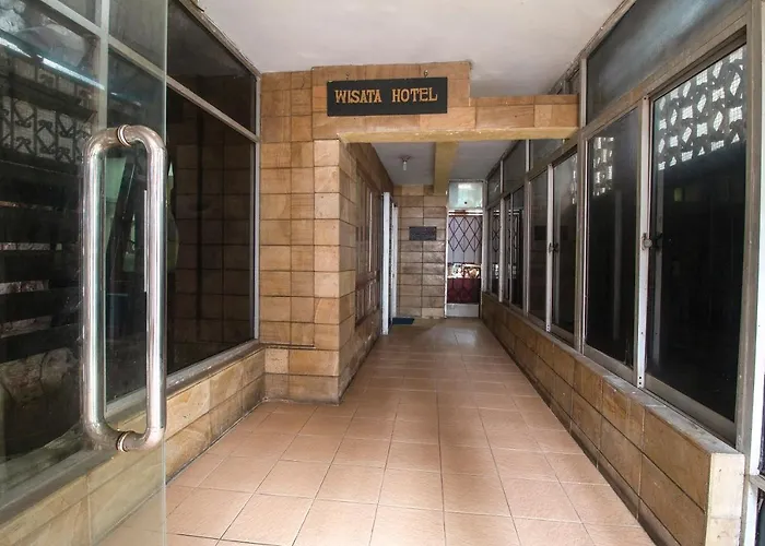 Oyo 3104 Wisata Hotel