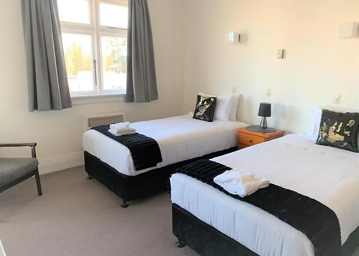 Ranfurly Hotel